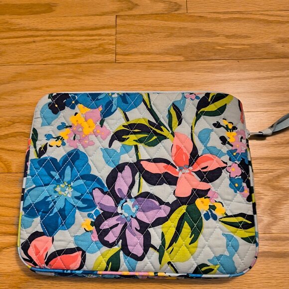 Vera Bradley 10.5"X8.5" Tablet, eReader Soft Case, NWOT - Picture 2 of 4